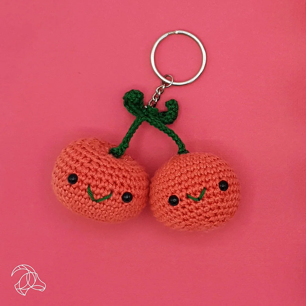 detail van gehaakte kawaii kersjes