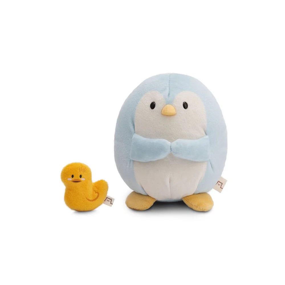 kawaii pinguïn waddle met schattig eendje close-up