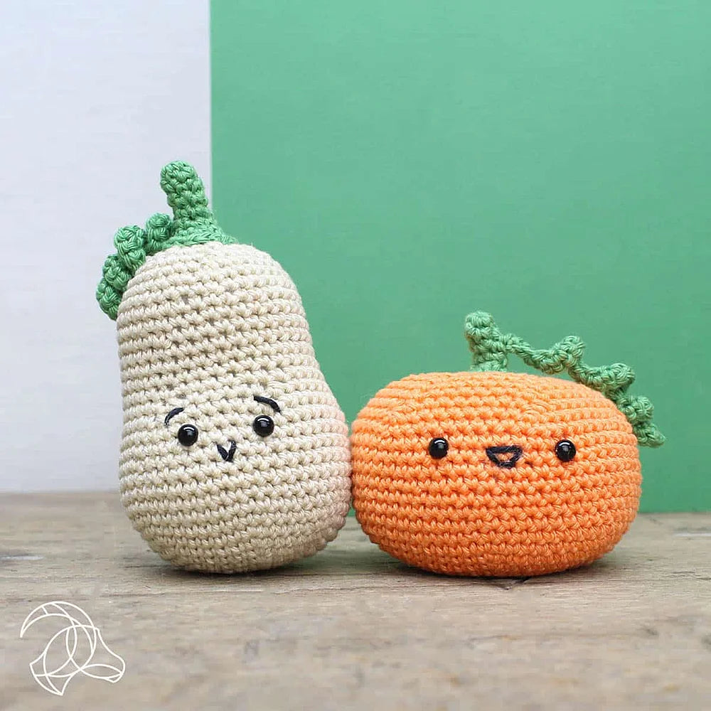 gehaakte pompoenen in schattige herfstkleuren