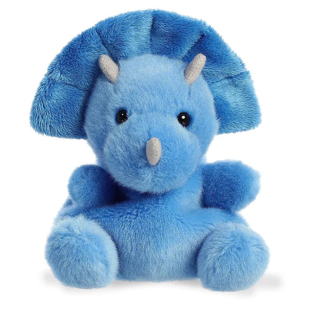 kawaii triceratops knuffel tank close-up