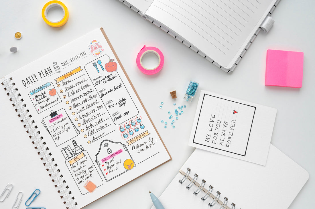 Journaling boek met stickers en creatieve pagina’s