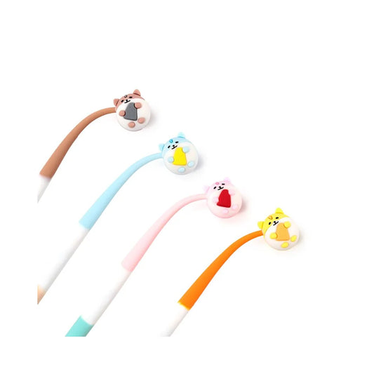 Furry Friends pen in de hand, met een bungelende hamster bovenop