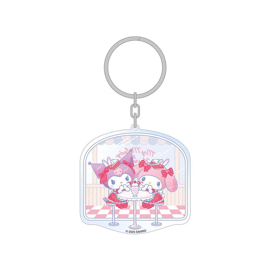Sanrio acryl sleutelhanger met Kuromi & My Melody in Amerikaanse diner, kleurrijk en vrolijk ontwerp.