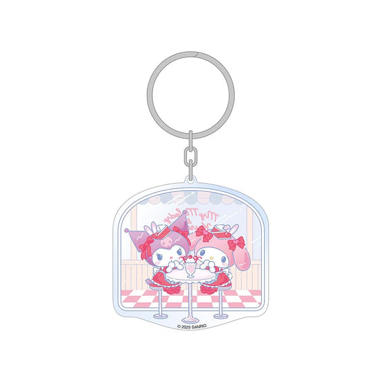 Sanrio acryl sleutelhanger met Kuromi & My Melody in Amerikaanse diner, kleurrijk en vrolijk ontwerp.