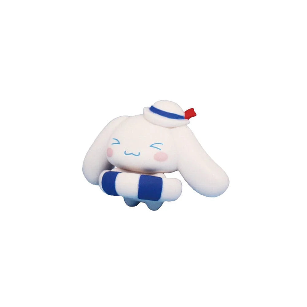 Cinnamoroll verzamelfiguur zittend – kawaii Sanrio blind bag variant met krullende staart